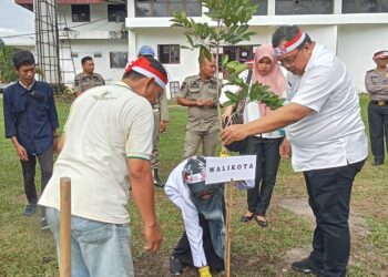 Wali Kota dr Susanti Hadiri Penanaman Pohon yang Dilaksanakan Polres Pematang Siantar di USI