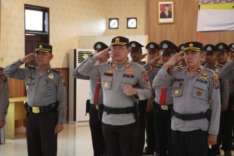 Kapoldasu Lantik Satuan Pam Obvit Pariwisata Super Prioritas Danau Toba Polres Simalungun Secara Virtual