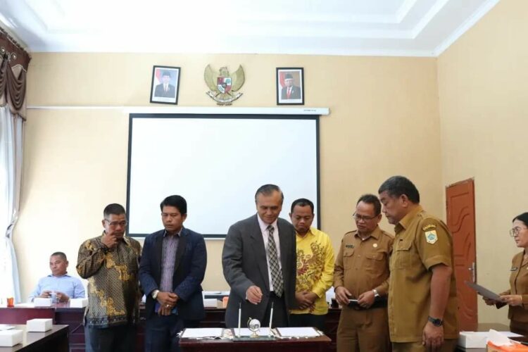 Pemkab Pakpak Bharat dan DPRD Tandatangani Fakta Integritas KUA PPAS