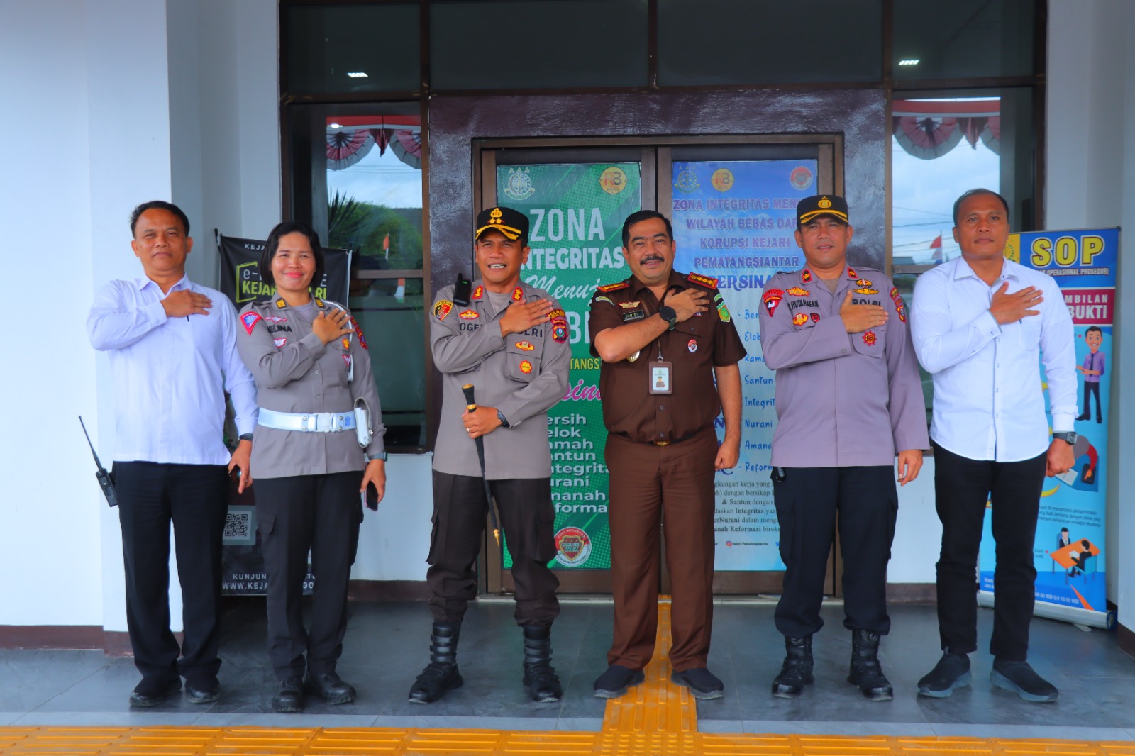Kapolres AKBP Yogen Heroes Baruno Silaturahmi ke Kejari Siantar