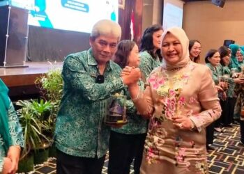  H Kusma Erizal Ginting SH Hadiri Kegiatan TP PKK Provinsi Sumut di Hotel Grand Mercure Medan
