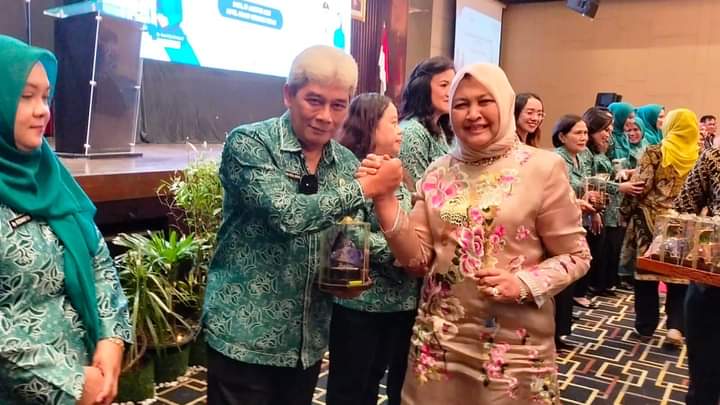  H Kusma Erizal Ginting SH Hadiri Kegiatan TP PKK Provinsi Sumut di Hotel Grand Mercure Medan