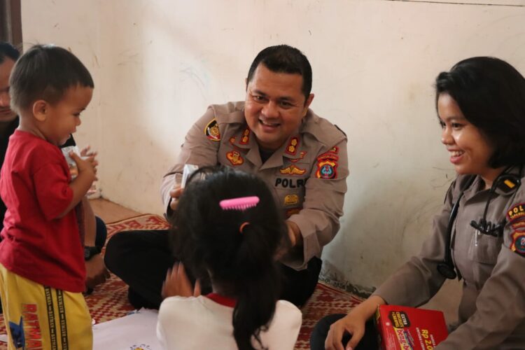 Kapolres AKBP Johanson Sianturi Pulihkan Senyum Anak Korban Kekerasan Ayah Kandung di Taput