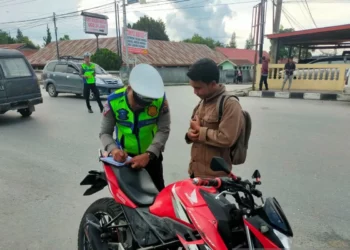 Pengendara yang ditindak Satlantas Polres Humbang Hasundutan (int)