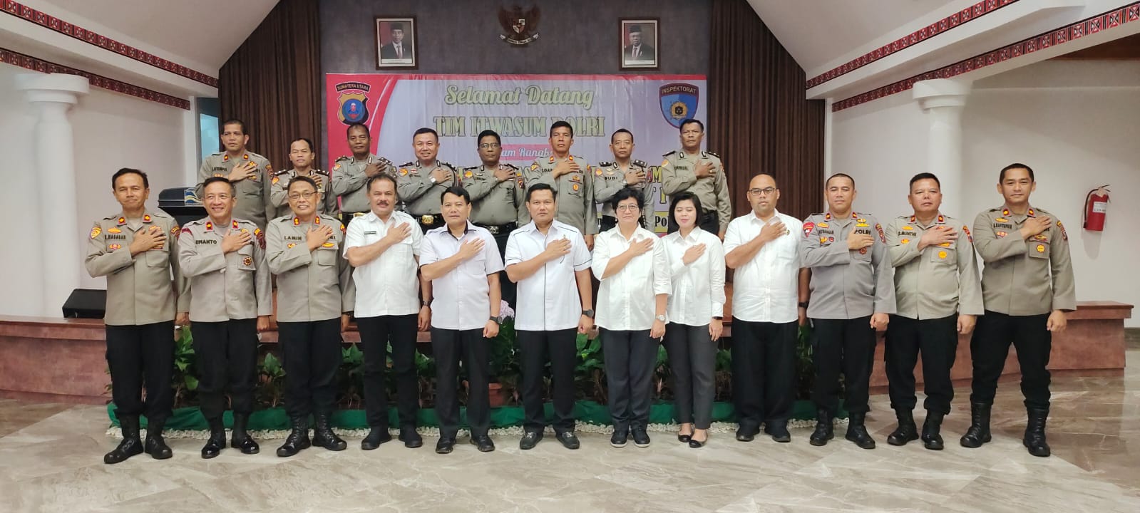 Tim ITWASUM POLRI Gelar MEA Penanganan Pengaduan Masyarakat Terhadap Personel Polri di Simalungun Tim ITWASUM POLRI Gelar MEA Penanganan Pengaduan Masyarakat Terhadap Personel Polri di Simalungun