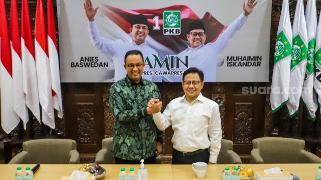Anies Baswedan bersama Muhaimin Iskandar saat konferensi pers usai rapat di Kantor PKB, Cikini,Jakarta (int)