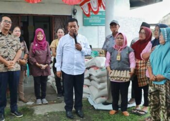 Bupati Simalungun Berikan Bantuan Kepada Masyarakat Korban Musibah Banjir di Serbalawan