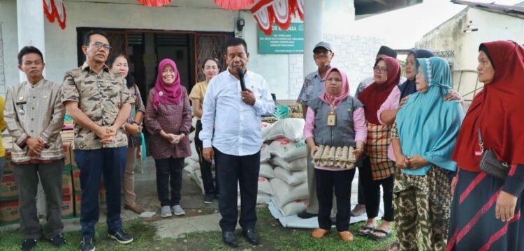 Bupati Simalungun Berikan Bantuan Kepada Masyarakat Korban Musibah Banjir di Serbalawan