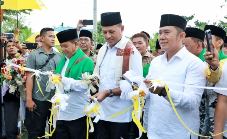 Wagubsu dan Bupati Simalungun Lakukan Peletakan Batu Pertama Pembangunan RKB Pompes Modern Yayasan Daarul Putra Madinah