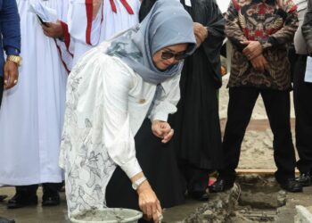 Wali Kota dr Susanti Lakukan Peletakan Batu Pertama Pembangunan Gedung Gereja HKBP Pardamean 