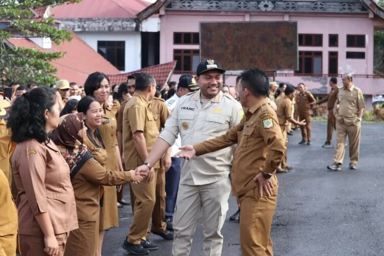 Ini Arahan Bupati Pakpak Bharat saat Pimpin Apel Gabungan Aparatur, Para Camat dan Kepala Desa