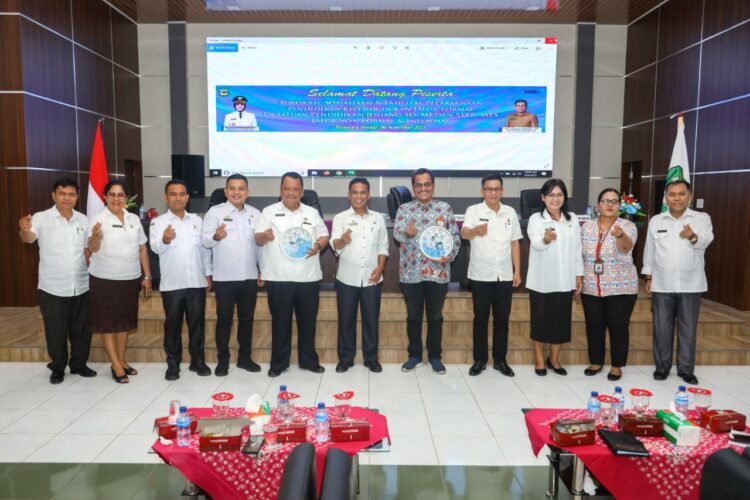 Pemko Siantar Advokasi Sosialisasi dan Fasilitas Kependudukan Jalur Formal kepada SMP 
