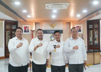 Bersama Pj Gubernur Sumatera, Franc Bernhard Tumanggor Diskusikan Kondisi Infrastruktur di Pakpak Bharat