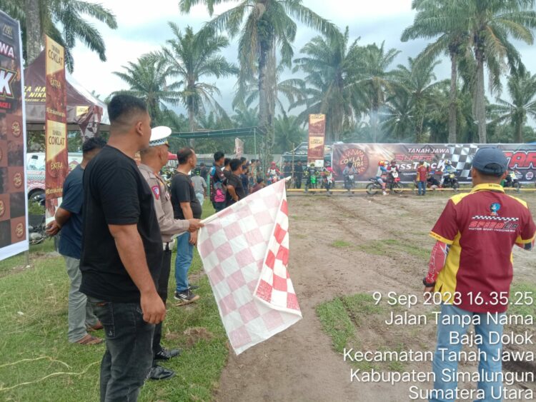 Kapolsek Tanah Jawa Pimpin Super Grasstrack Race I 2023 