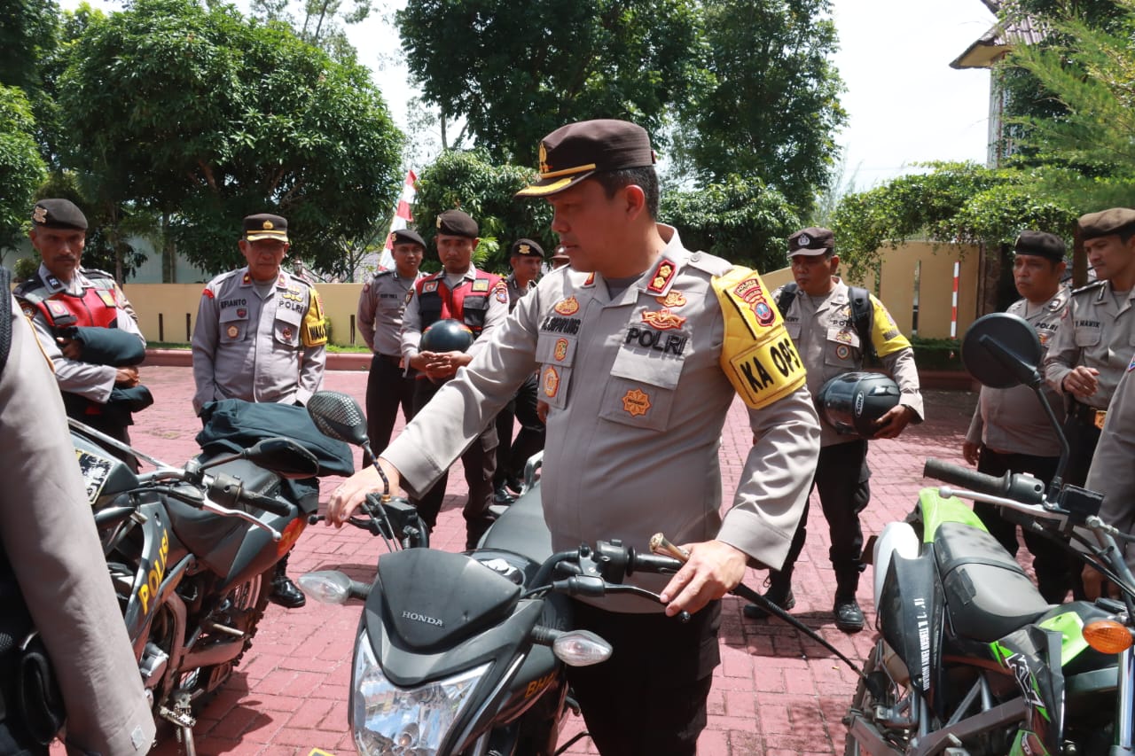 Pengamanan Pilpanag di Simalungun, Kapolres Pimpin Pengecekan Kendaraan Dinas Roda Dua Pengamanan Pilpanag di Simalungun, Kapolres Pimpin Pengecekan Kendaraan Dinas Roda Dua