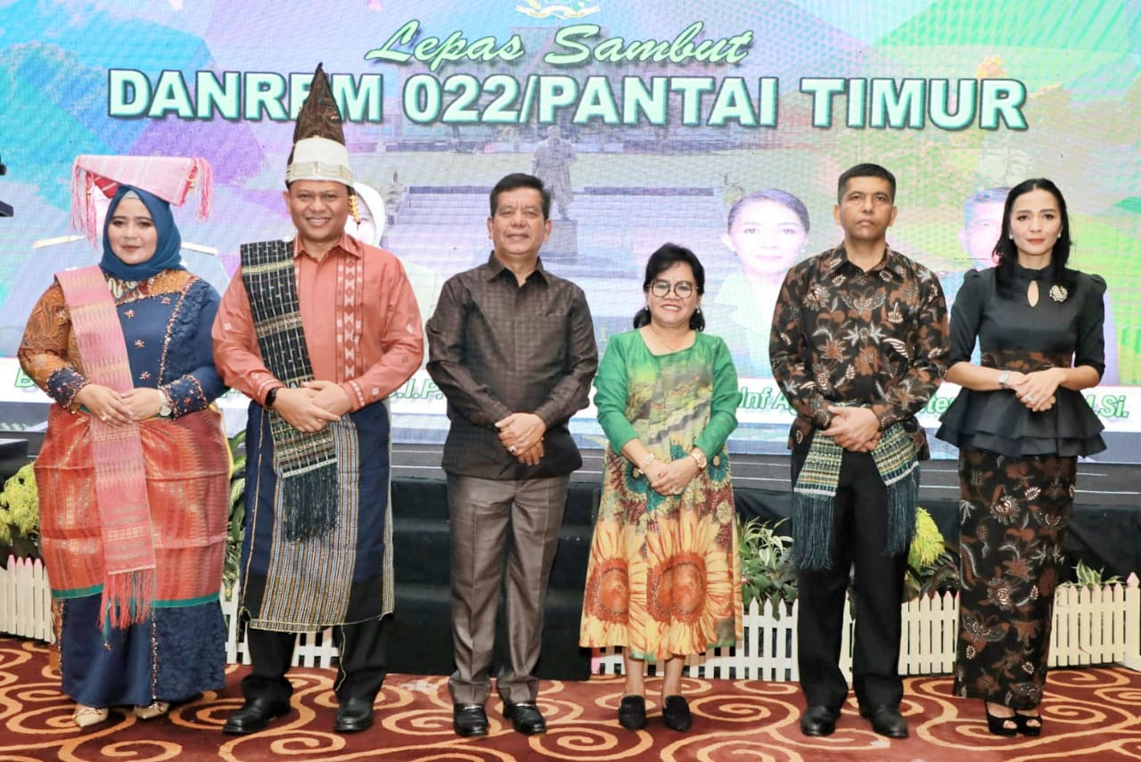 Pisah Sambut Dandrem 022/PT, Bupati Simalungun Berharap Kolaborasi dan Sinergitas Tetap Terjalin Dengan Harmonis Pisah Sambut Dandrem 022/PT, Bupati Simalungun Berharap Kolaborasi dan Sinergitas Tetap Terjalin Dengan Harmonis