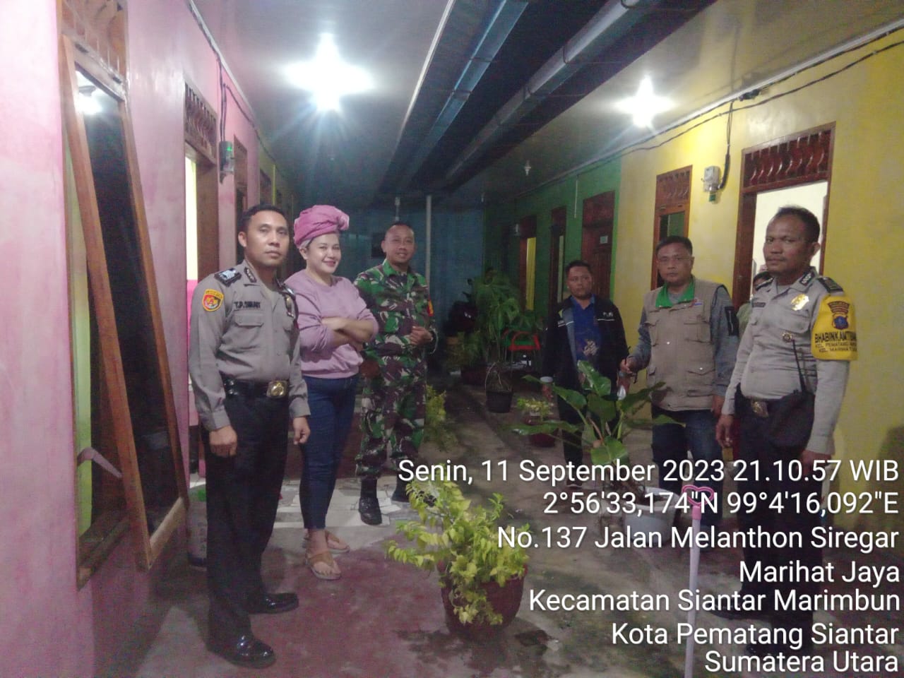 Sambangi Kos-kosan, Bhabinkamtibmas Sampaikan Himbauan Kamtibmas