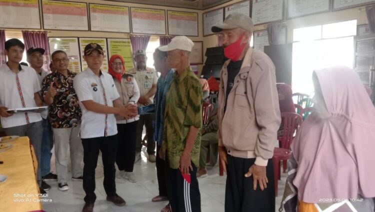 Pekon Luas Kecamatan Batu Ketulis Bagikan BLT Dana Desa Tahun 2023 Tahap I