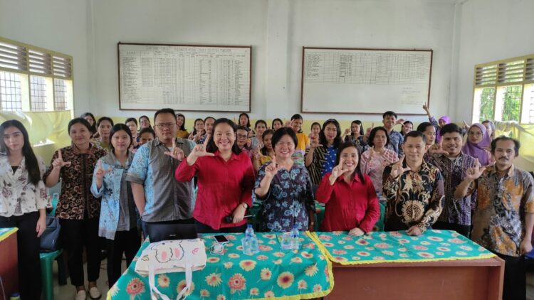 Peningkatan Kemampuan Digitalisasi Guru se-Kecamatan Jorlang Hataran  untuk Mendukung Implementasi Kurikulum Merdeka Belajar