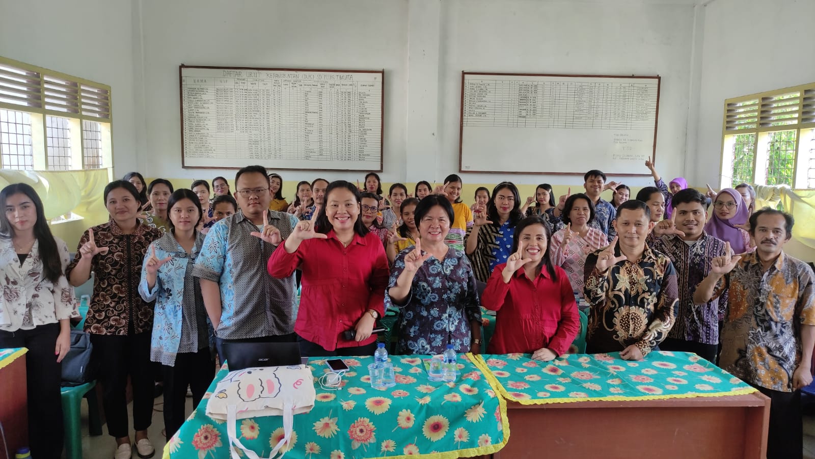 Peningkatan Kemampuan Digitalisasi Guru se-Kecamatan Jorlang Hataran untuk Mendukung Implementasi Kurikulum Merdeka Belajar Peningkatan Kemampuan Digitalisasi Guru se-Kecamatan Jorlang Hataran untuk Mendukung Implementasi Kurikulum Merdeka Belajar