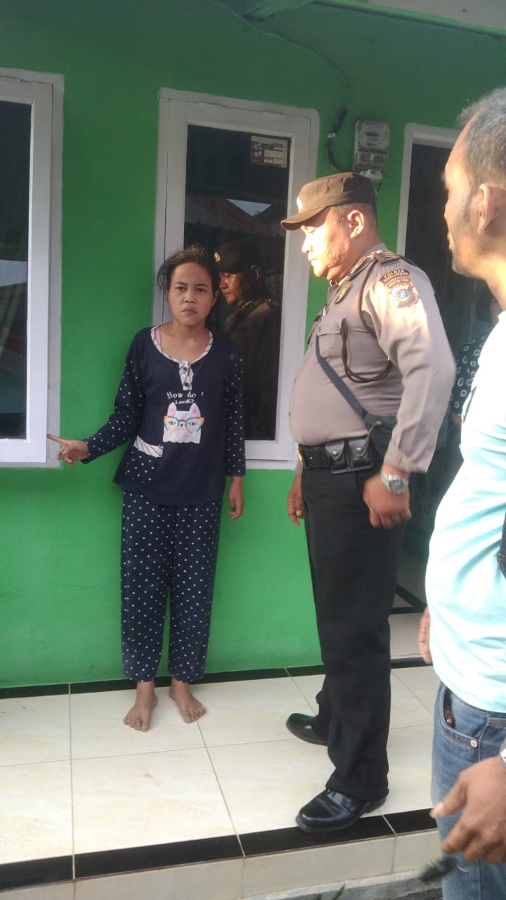 Tertangkap Warga, Maling Wanita Muda Ini Gagal Membawa Kabur Hasil Curian Tertangkap Warga, Maling Wanita Muda Ini Gagal Membawa Kabur Hasil Curian