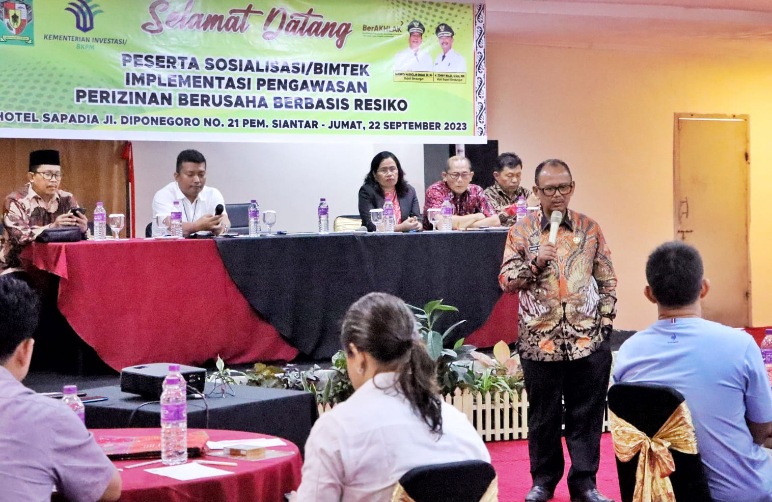 Bimtek Implementasi Pengawasan Berusaha Berbasis Resiko, Wabup Simalungun: "Jadilah Pengusaha Yang Tau Hak dan Kewajiban" Bimtek Implementasi Pengawasan Berusaha Berbasis Resiko, Wabup Simalungun: "Jadilah Pengusaha Yang Tau Hak dan Kewajiban"