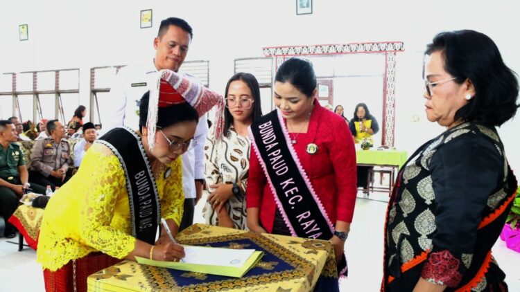Bunda PAUD Nagori dan Kelurahan se-Kecamatan Raya Resmi Dikukuhkan 
