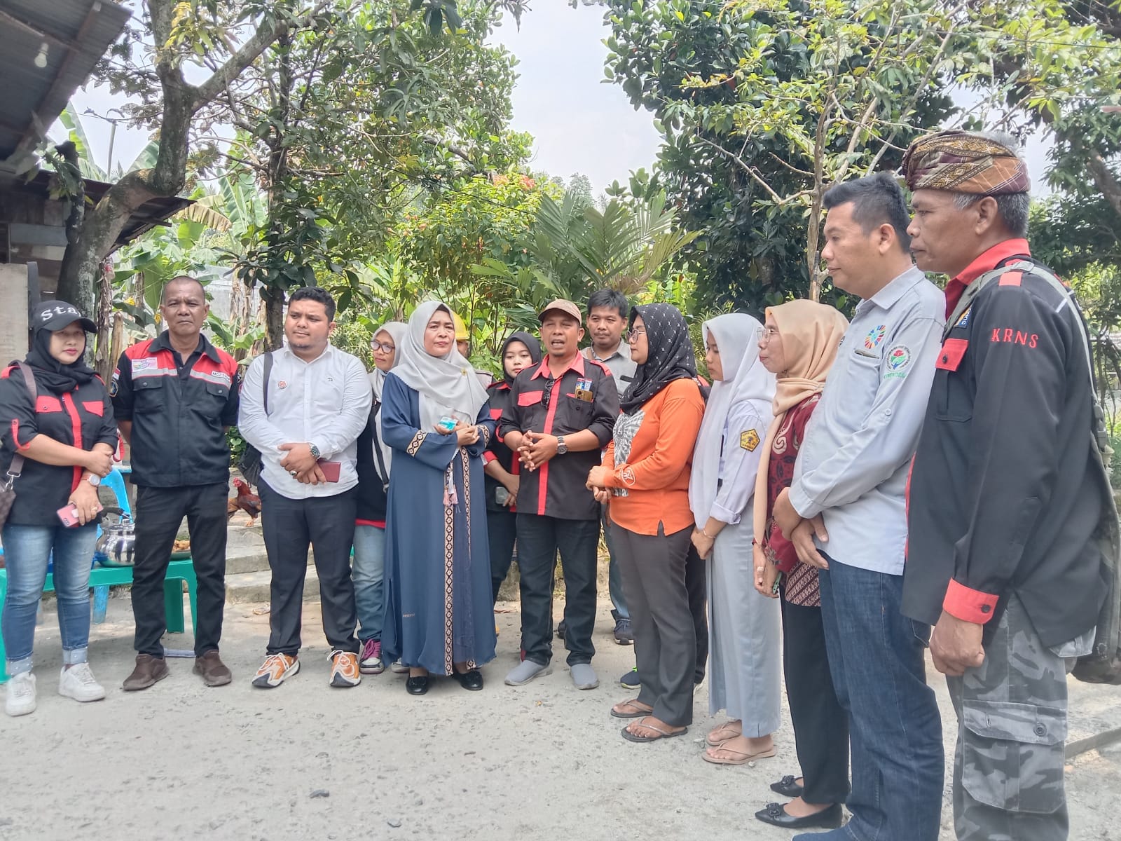 KRNS Lakukan Pemasangan Listrik Gratis Untuk Warga Karang Sari