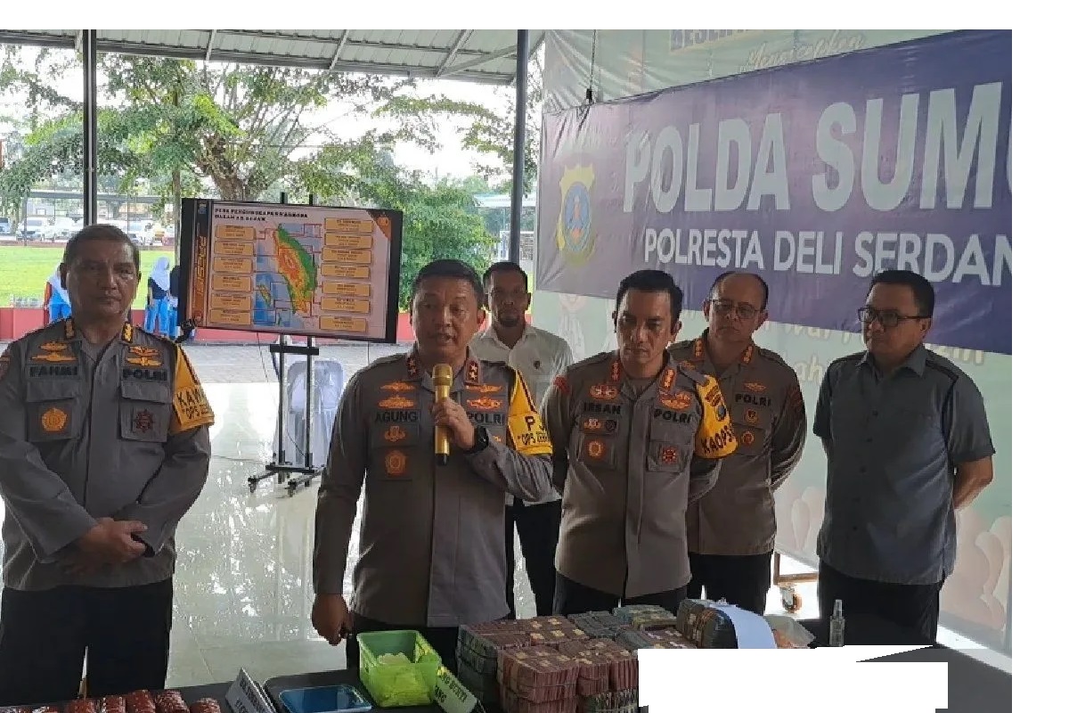 Polresta Deliserdang Ungkap Bisnis Narkoba Dikendalikan Napi, Uang Rp1M Disita Kapolda Sumut Irjen Pol Agung Setya Imam Efendi, SH, SIK, MSi dalam keterangan persnya di Polresta Deliserdang