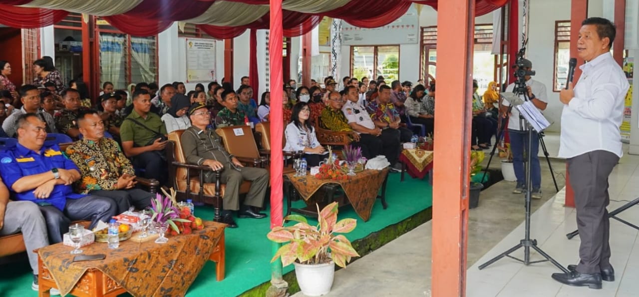 Bupati Simalungun Launching Layanan Perekaman dan Pencetakan KTP-El di 10 Kecamatan Bupati Simalungun Launching pelayanan perekaman dan pencetakan KTP Elektronik