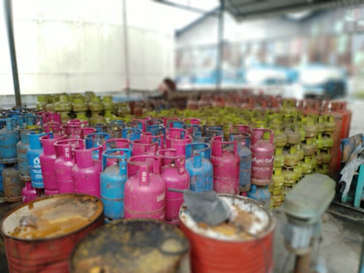 Tim Bareskrim Polri dan Polda Sumut Ungkap Pengoplosan Gas LPG Subsidi