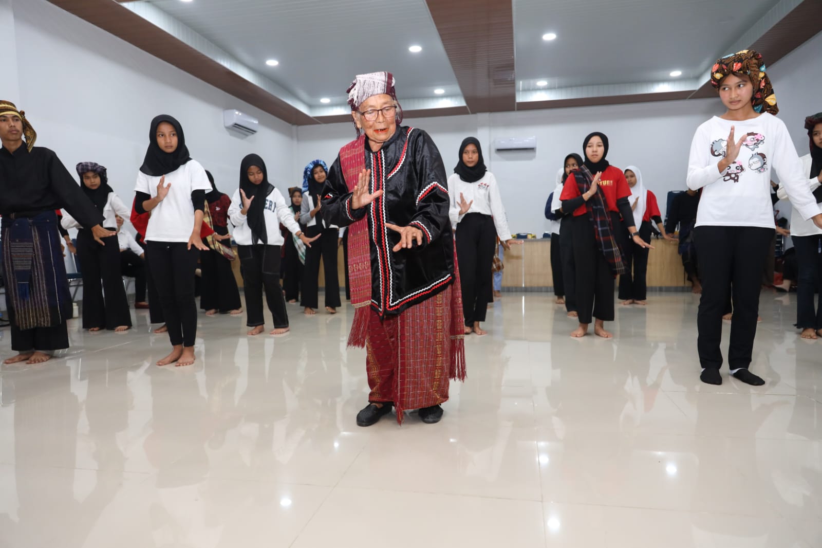 Oppung Raminah Garingging Diusulkan Sebagai Calon Penerima AKI Tahun 2023 Kategori Maestro Seni Tradisi