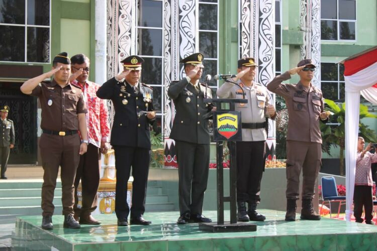 Kapolres Simalungun Hadiri Upacara HUT TNI ke-78 di Kodim 0207/Sml