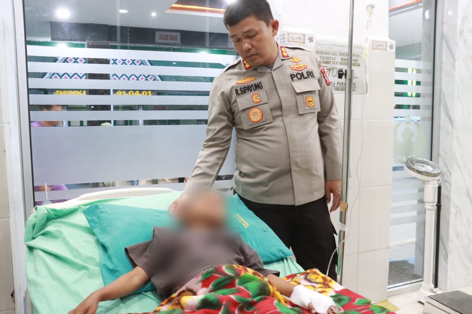 Bocah Korban Penganiayaan yang Disetrika Inang Uda Jalani Perawatan di Rumah Sakit Bocah Korban Penganiayaan yang Disetrika Inang Uda Jalani Perawatan di Rumah Sakit