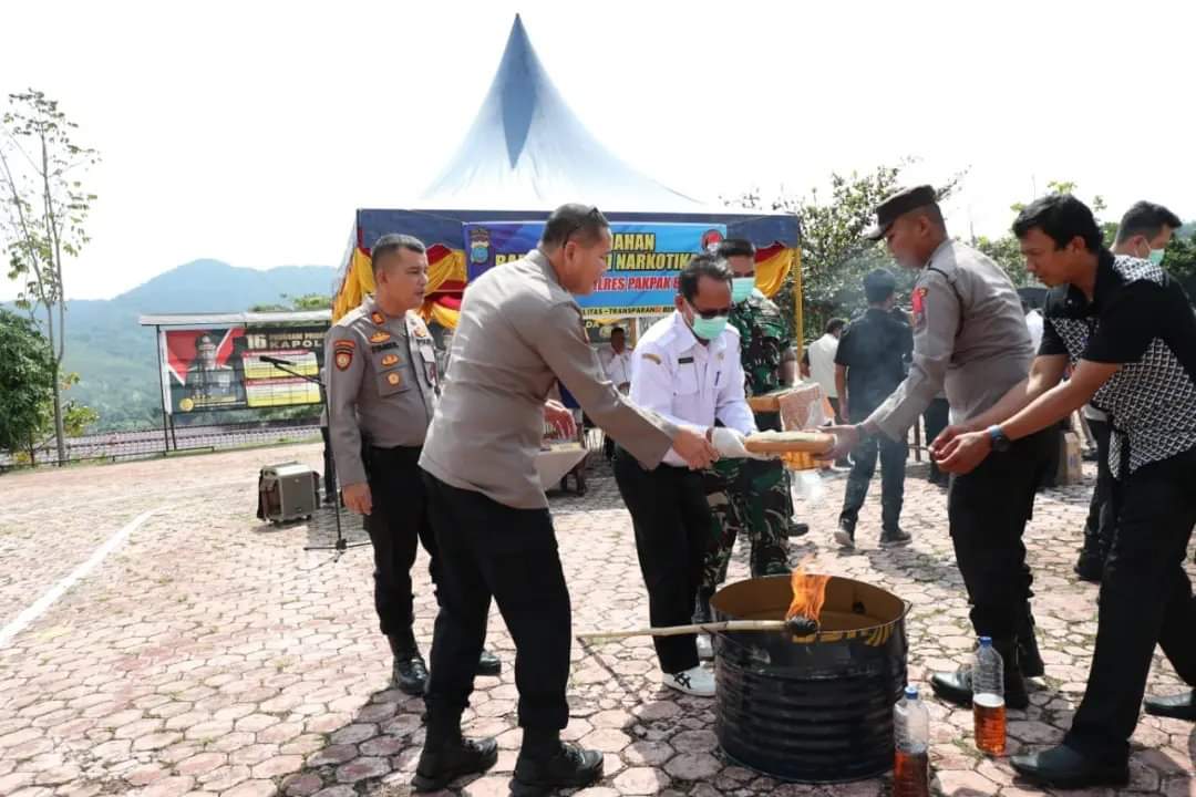 Polres Pakpak Bharat Musnahkan Barang Bukti Narkoba