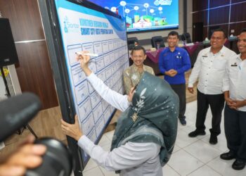 Wali Kota Siantar Tandatangani Komitmen Implementasi Program Smart City 