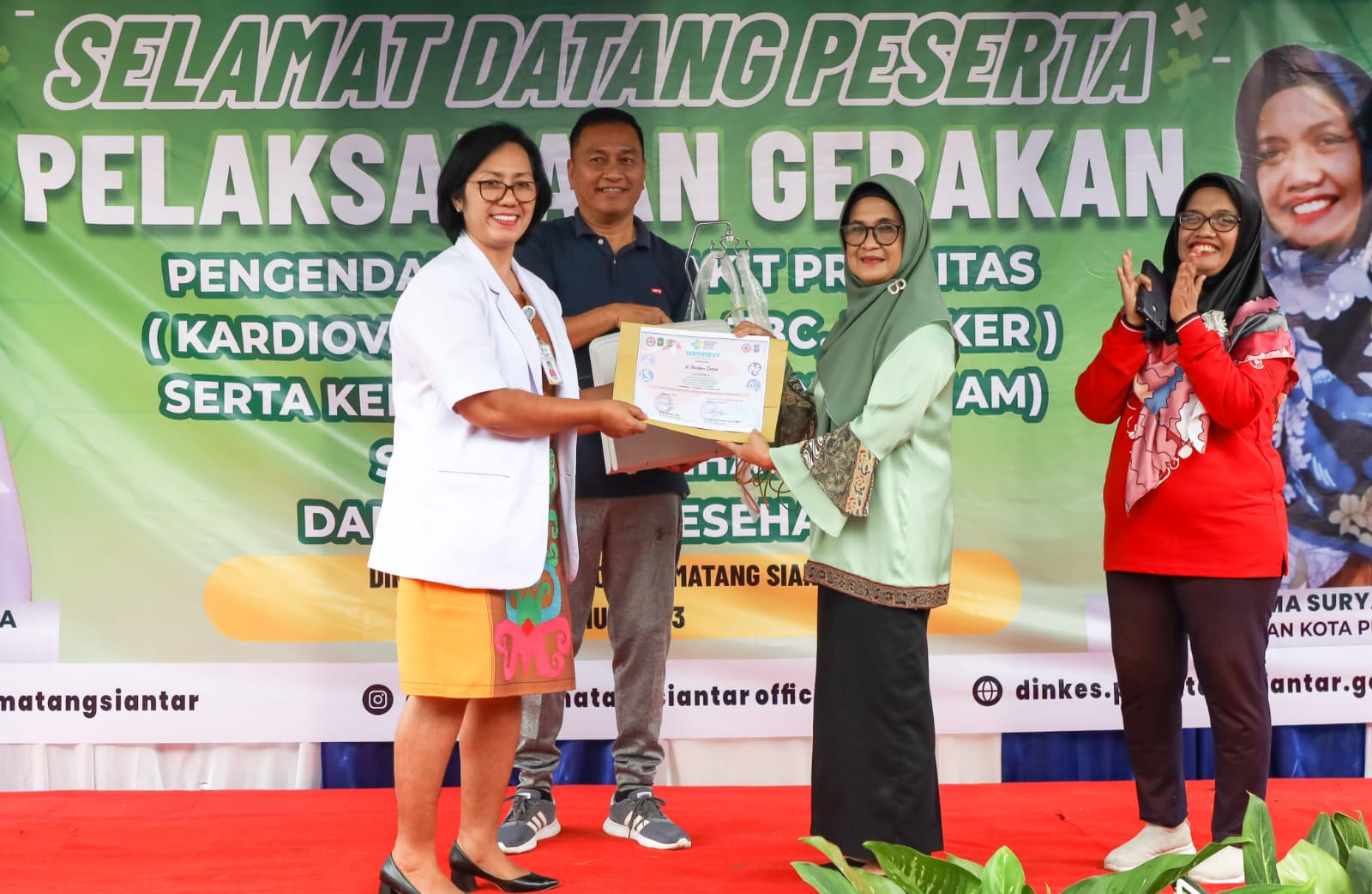 Wali Kota Siantar dr Susanti Tekankan 7 Pilar Germas Wali Kota Siantar dr Susanti Tekankan 7 Pilar Germas