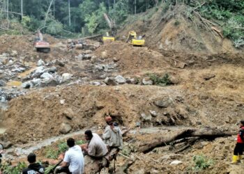 4 Unit Alat Berat Diturunkan Untuk Mencari Korban Tanah Longsor di Kecamatan Raya Kahean 