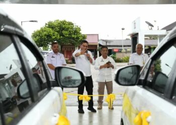 Bupati Pakpak Bharat Launching Penggunaan 2 Unit Mobil Ambulance RSUD Salak