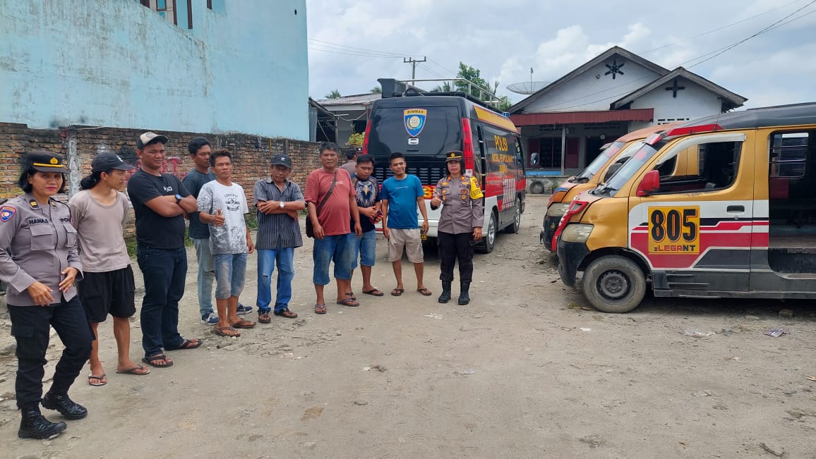 Sat Binmas Polres Siantar Beri Penyuluhan Bahaya Narkoba Kepada Sopir Angkot Sinar Beringin