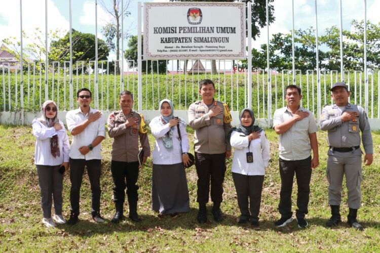 Kapolres Simalungun Kunjungi KPU Memastikan Keamanan Logistik 