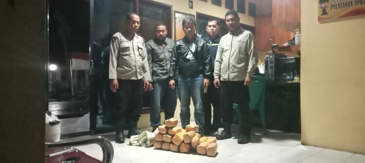 Polsek Siantar Martoba Temukan 25 Bal Ganja Tak Bertuan Dari Jalan Tangki Bawah