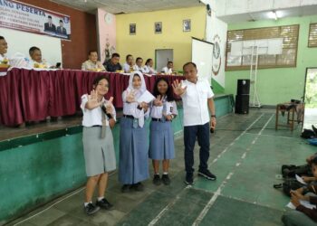 Kasat Resnarkoba Siantar Sosialiasi Bahaya Narkoba Di SMK Negeri 2