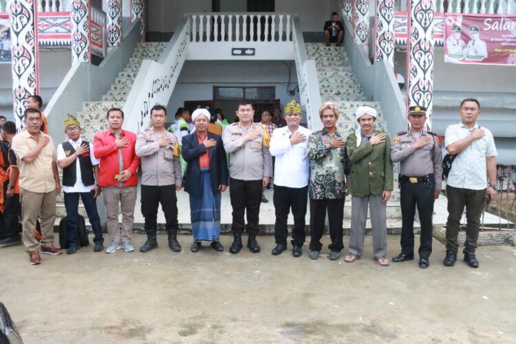 Polres Simalungun Gelar Cooling System Pojok Pemilu di SMA Swasta GKPS 1 Pamatang Raya