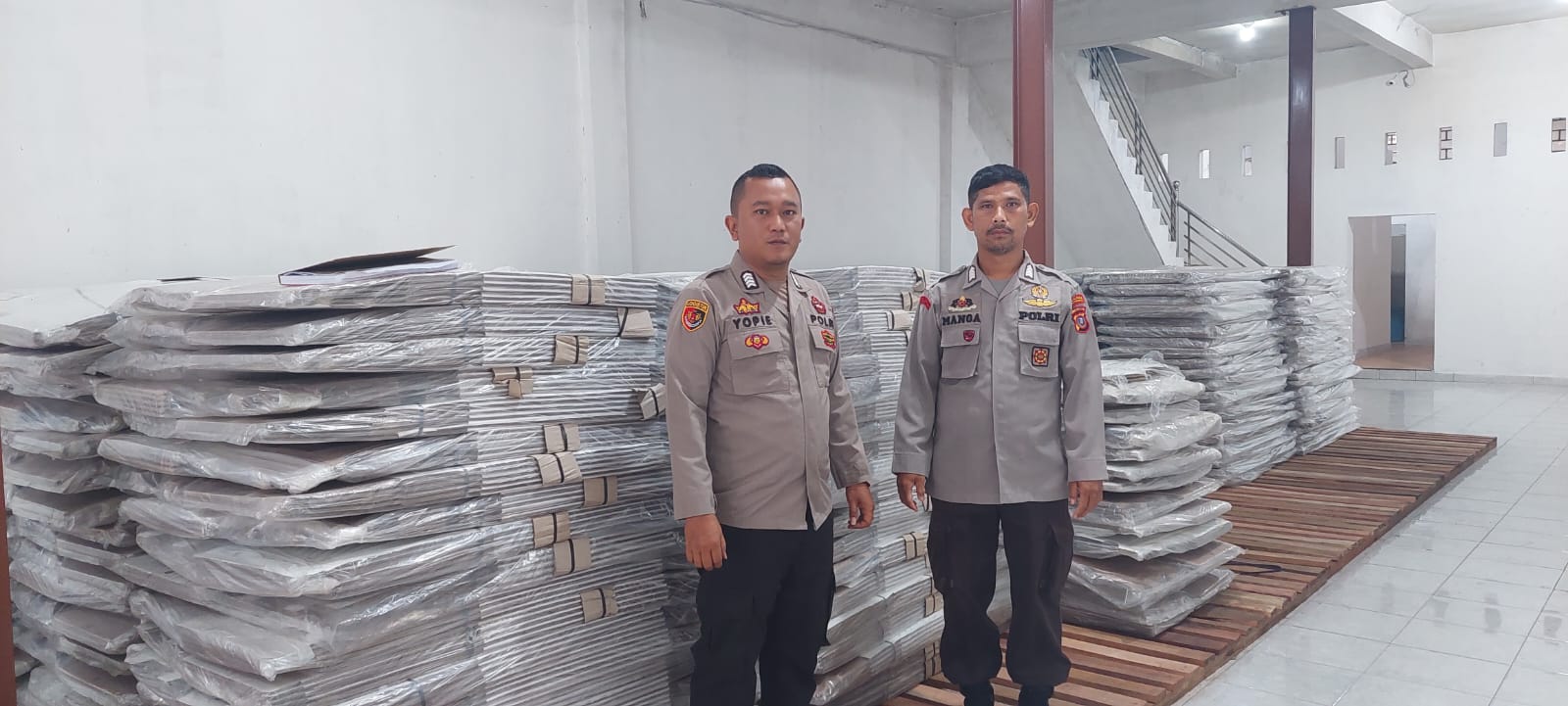 Polres Pematang Siantar Tempatkan Pengamanan di KPU dan Gudang Logistik Polres Pematang Siantar Tempatkan Pengamanan di KPU dan Gudang Logistik