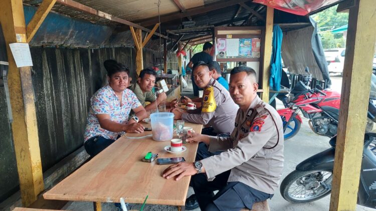 Satgas 1 Preemtif OMB Toba Polres Siantar Sambangi Warkop Bimo Menjalin Komunikasi Dan Silahturahmi 