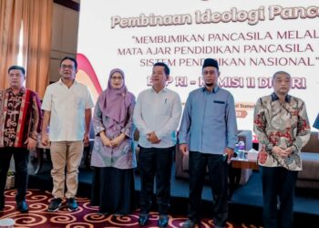Bupati Radiapoh Ajak Guru Bumikan Pancasila di Simalungun