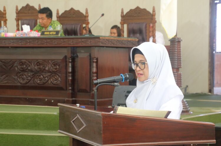 dr Susanti Hadiri Rapat Paripurna XI Penyampaian Nota Jawaban Wali Kota Siantar dr Susanti Hadiri Rapat Paripurna XI Penyampaian Nota Jawaban Wali Kota Siantar
