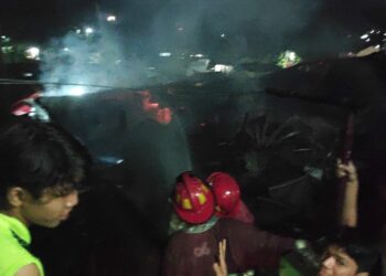 Tiga Rumah Di Jalan Bola Kaki Dilalap Si Jago Merah