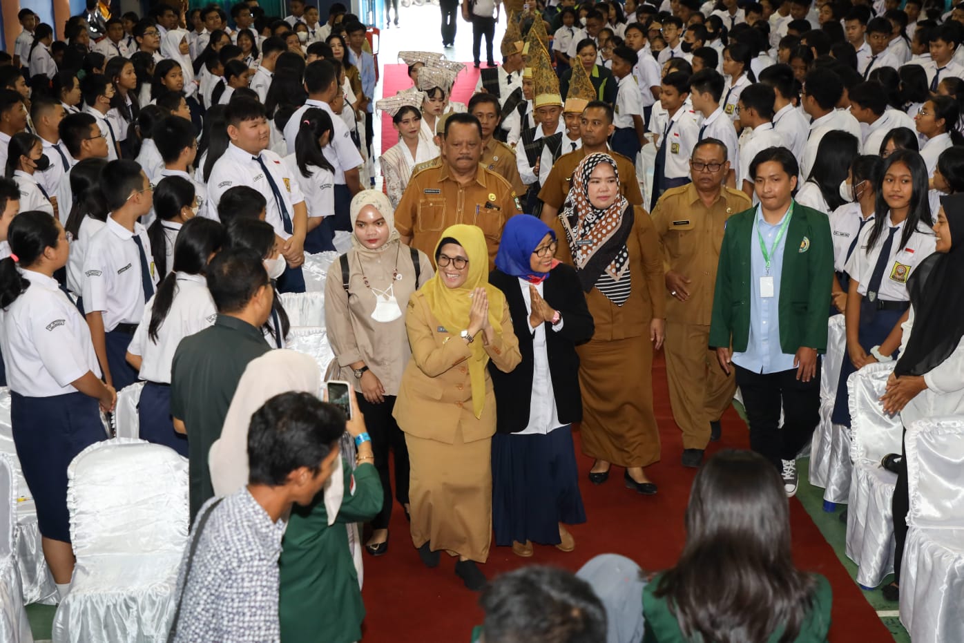 Wali Kota Siantar Hadiri Kampanye Anti Tabu dan Buta Seks Wali Kota Siantar Hadiri Kampanye Anti Tabu dan Buta Seks